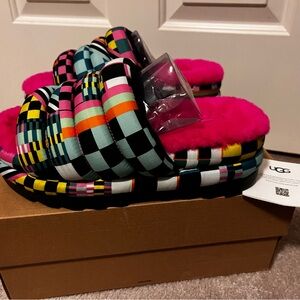 Ugg maxi checks slide size 9